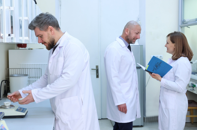 Dr. Przemysław Domaszewski and Dr. Paweł Lenartowicz